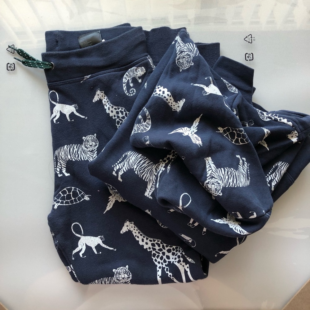 HM Sweatpants outfit. Pair. Boys. Good condition.